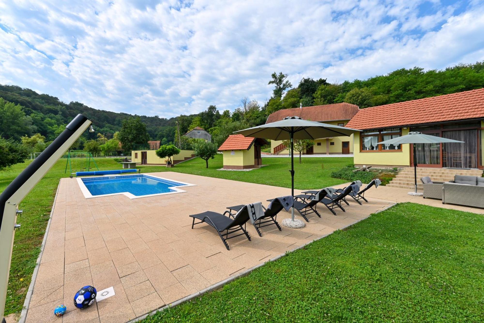 Ruralna Kuca 'Villa Zagorka' Za Odmor Sa Bazenom I Bocalistem Donja Pacetina Exteriér fotografie